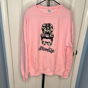 Gildan Pink Graphic Sweatshirt